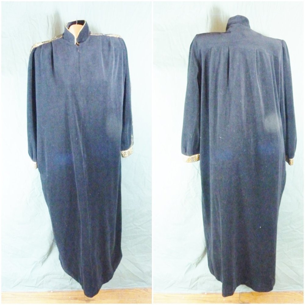 Saks Fifth Avenue Small Kaftan Bath Robe Ruth Norm